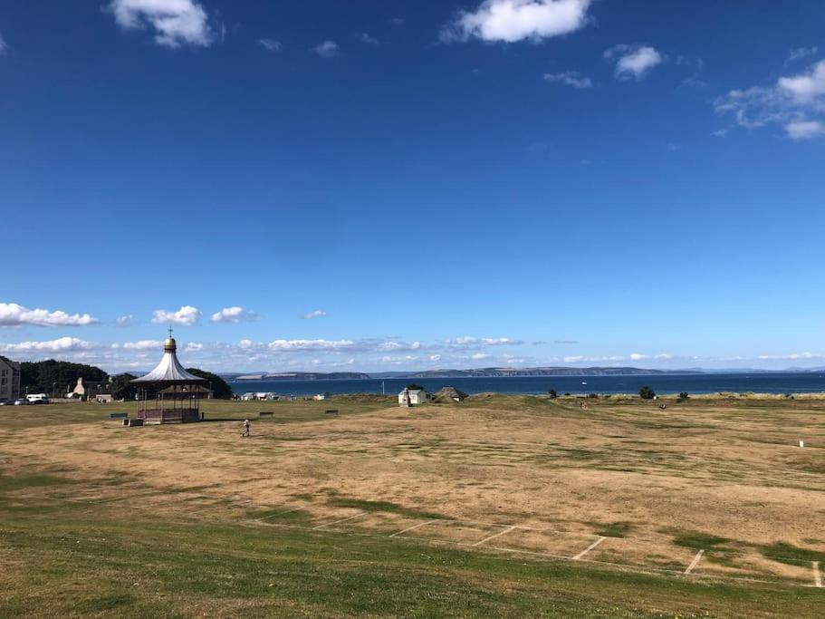Calailan Highland Seaside Retreat - Nairn Apartment Bagian luar foto